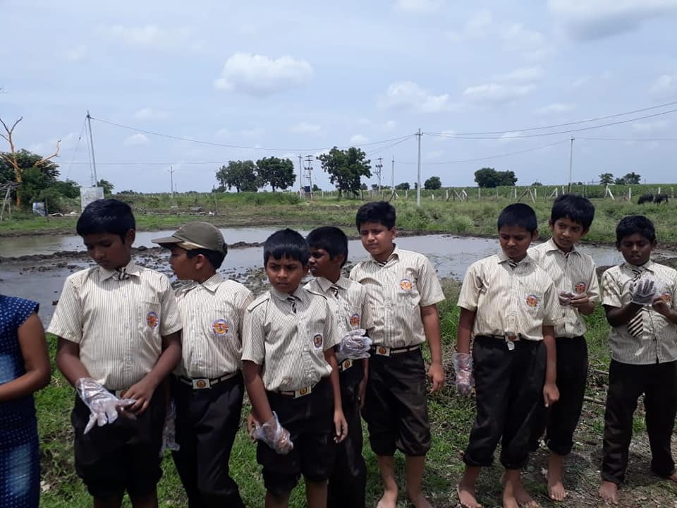 Joshitha school children field trip at active farm